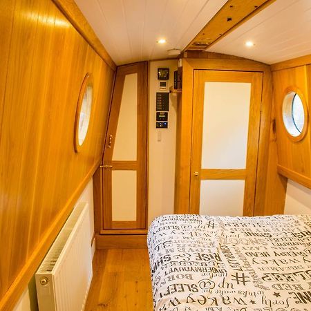 Narrowboat Puzzle 호텔 엘리 외부 사진