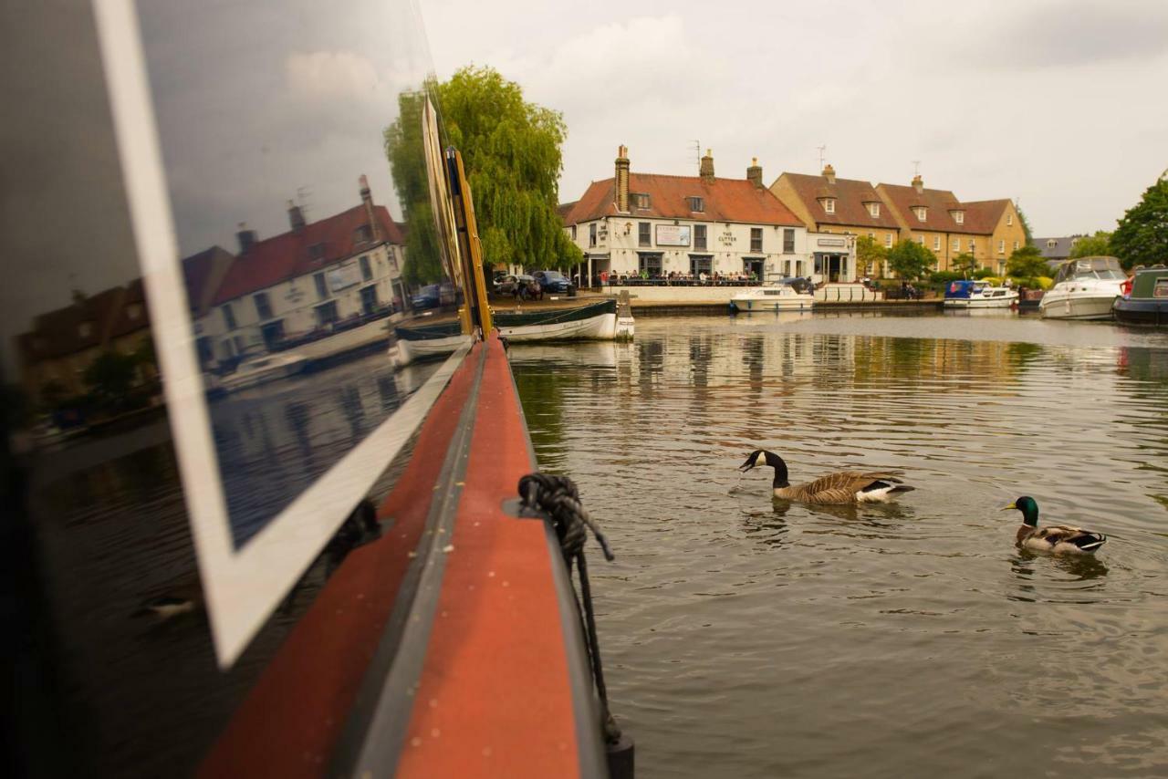 Narrowboat Puzzle 호텔 엘리 외부 사진